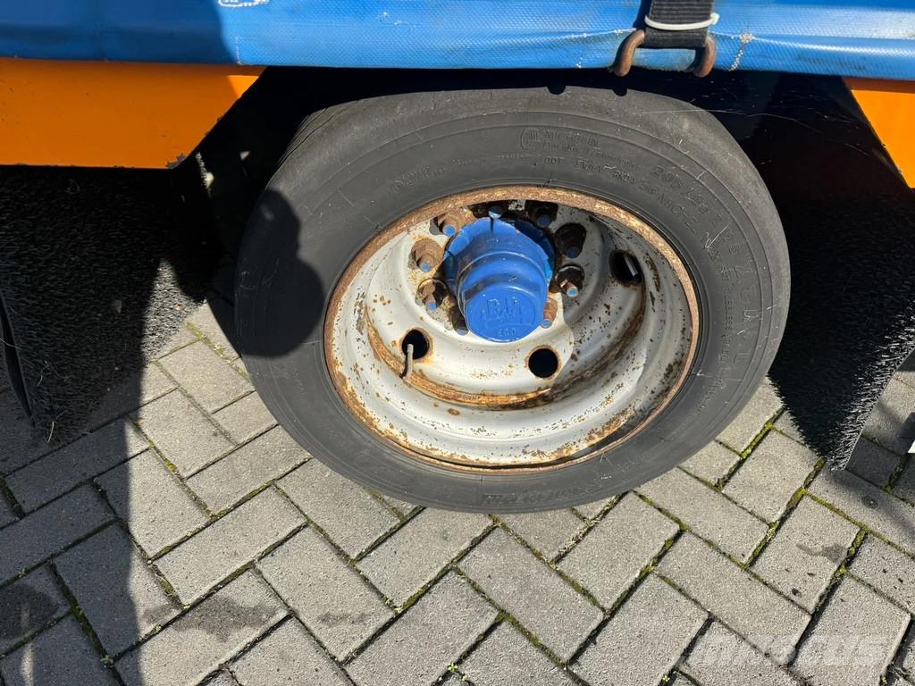 Meusburger | MPG-4 | 4 Axles | Year: 2006 | Good condition | Причепи-фургони