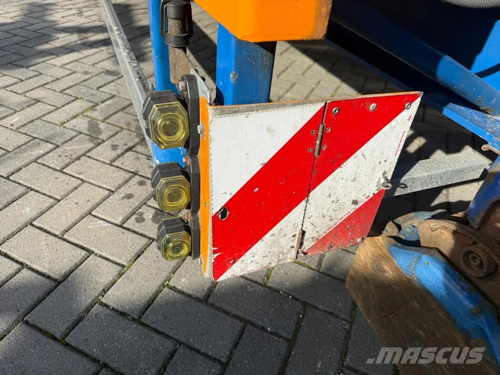 Meusburger | MPG-4 | 4 Axles | Year: 2006 | Good condition | Причепи-фургони