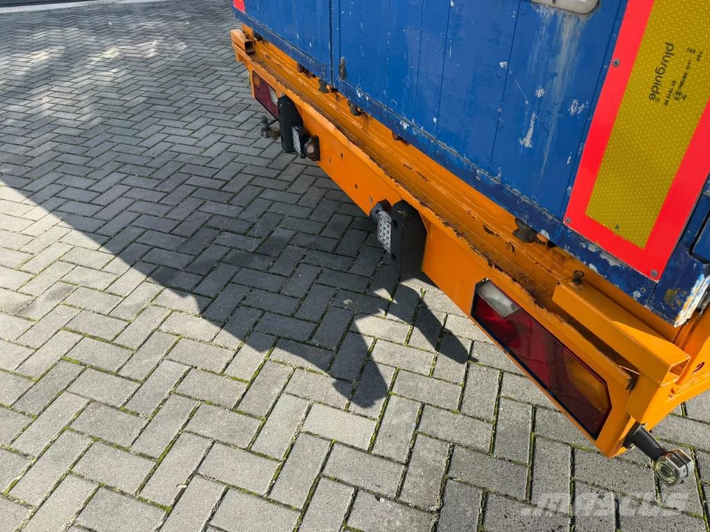 Meusburger | MPG-4 | 4 Axles | Year: 2006 | Good condition | Причепи-фургони