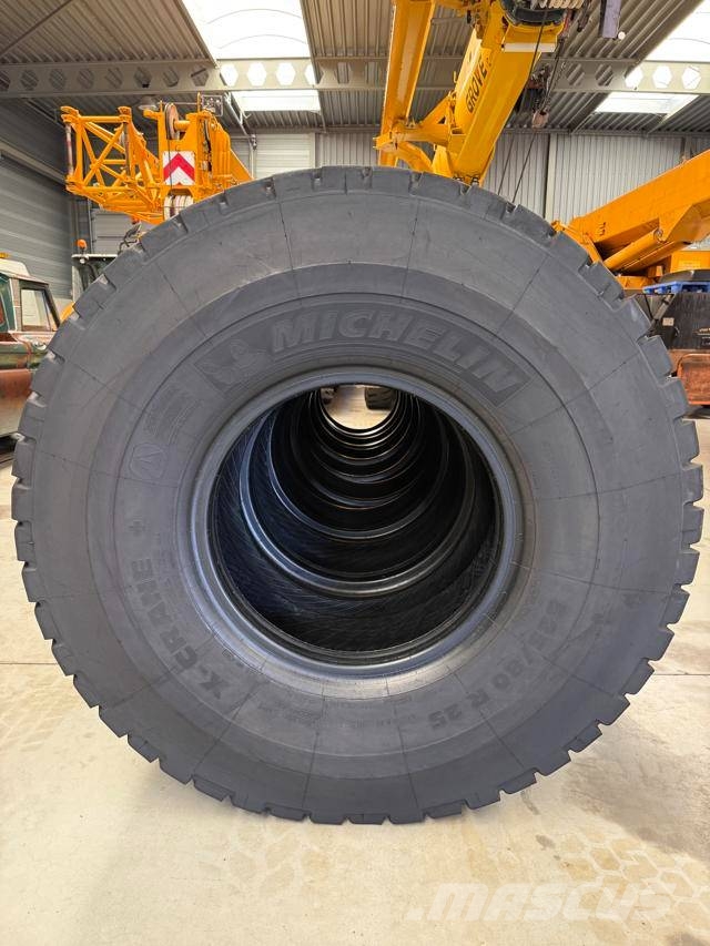 Bridgestone VHS (20.5R25) 525/80R25 Kranen voor alle terreinen