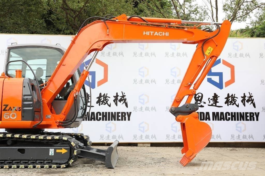 Hitachi ZX 60-5A حفارات زحافة