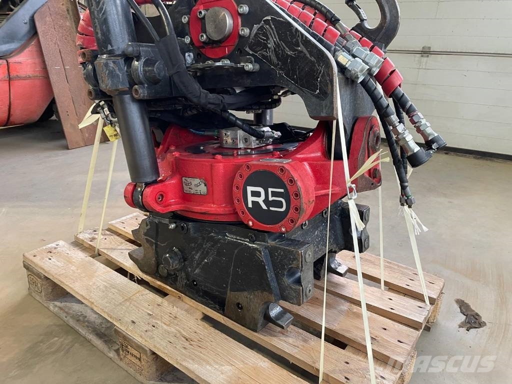 Rotortilt OilQuick OQ65 CAT R5 318 轮式挖掘机