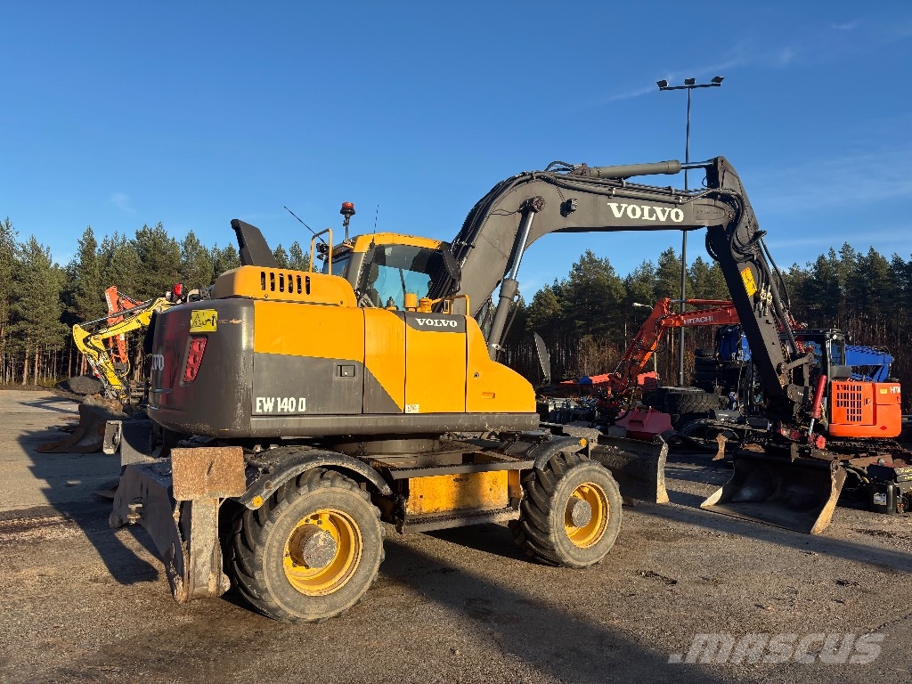 Volvo EW 140 D / Pyörittäjä, Kauha, Rasvari Pyöräkaivukoneet