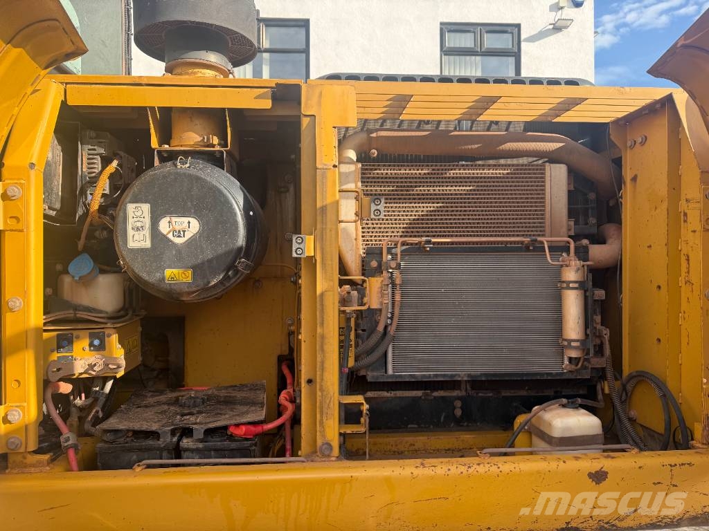 CAT 320 D Crawler excavators