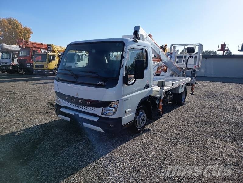 Mitsubishi Fuso Canter Multitel MXE200 - 19,9m, 200kg Teherautóra szerelt emelők és állványok