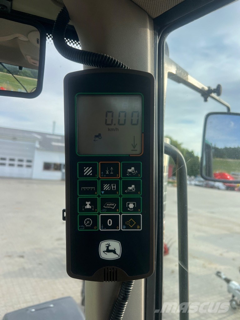 John Deere 6920 Traktorok