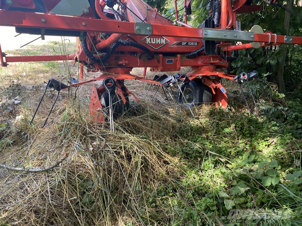 Kuhn GF 10812 Rastrillos y henificadores