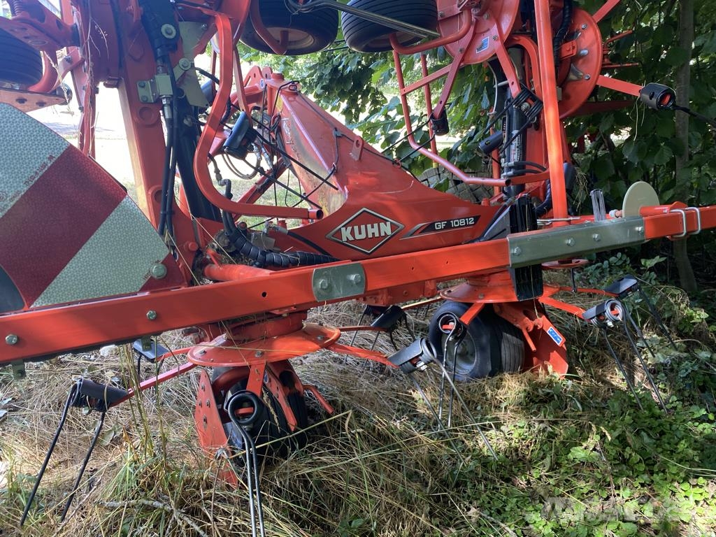 Kuhn GF 10812 Rastrillos y henificadores