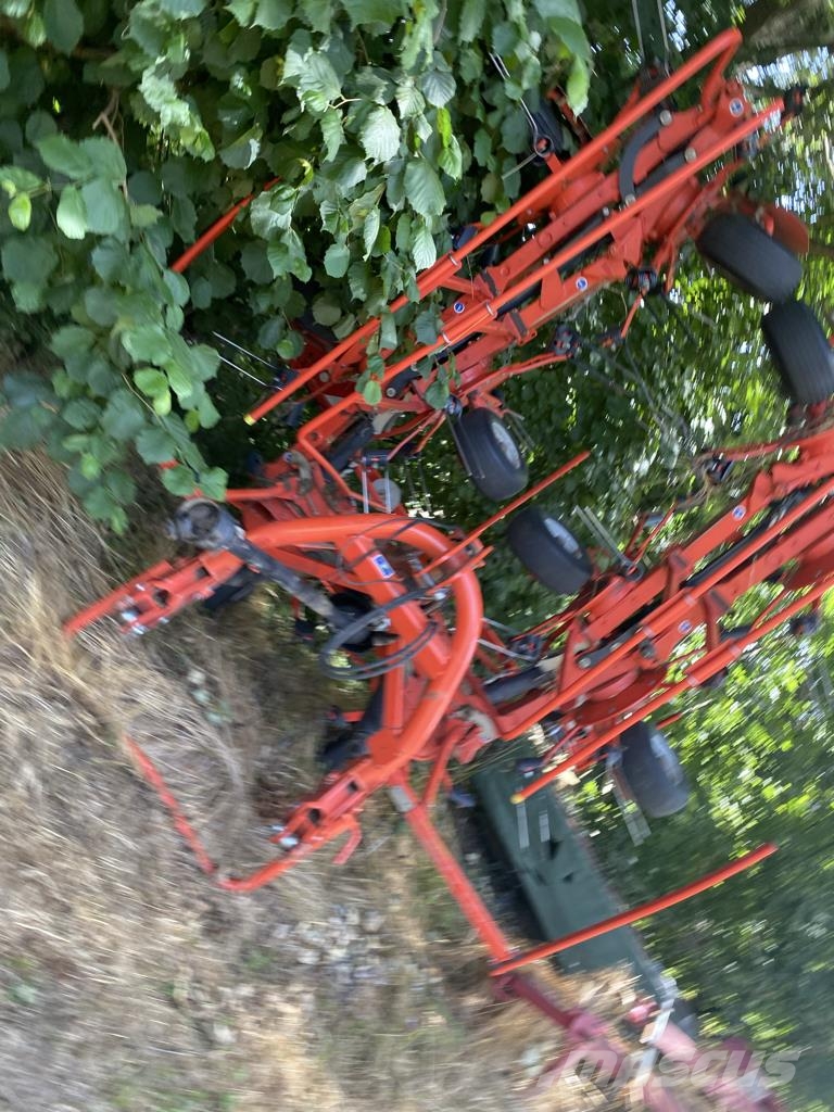 Kuhn GF 10812 Rastrillos y henificadores