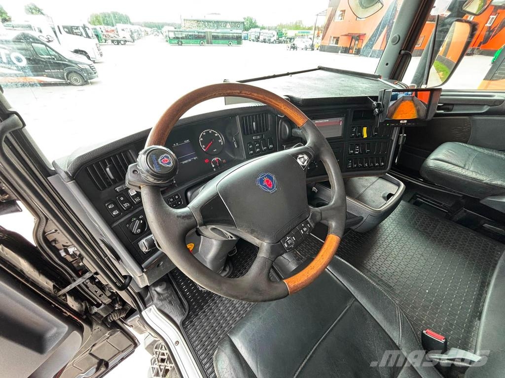 Scania R 730 8x4*4 RETARDER / BOX L=6073 mm Kipper