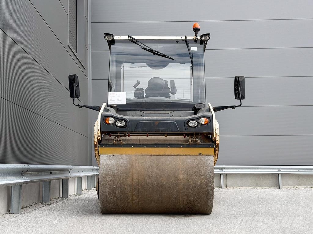 Bomag BW 161 AD-5 مداحل ثنائية الاسطوانة