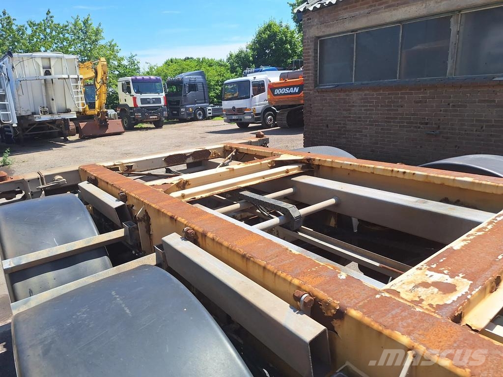 Fruehauf T38N Semirremolques portacubetas