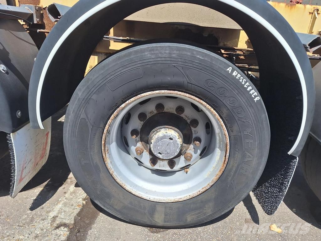 Fruehauf T38N Semirremolques portacubetas