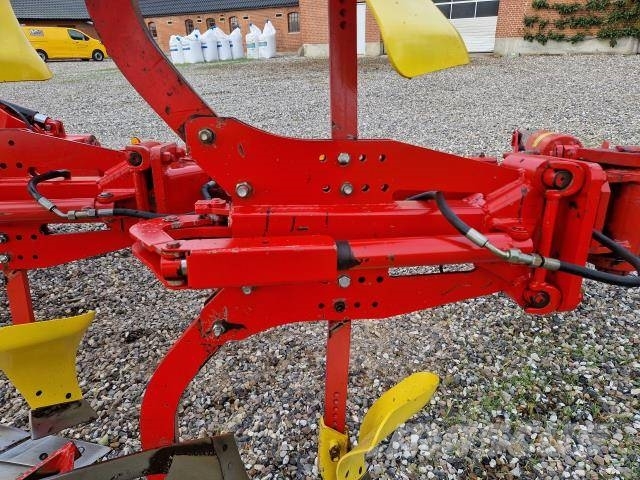 Pöttinger Servo 65 Plus 双向犁