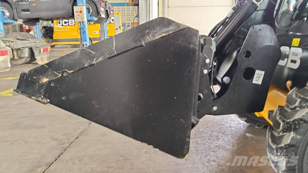 JCB 155 ماكينات زراعية - غير ذلك