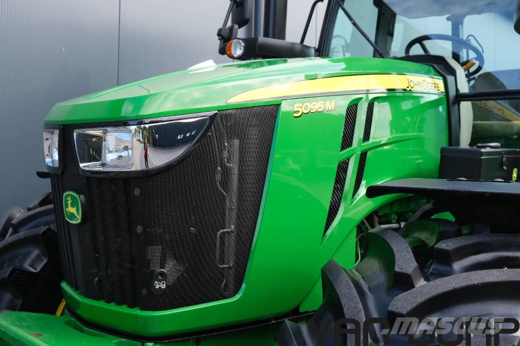 John Deere 5095 M | 2024 | 267h | (v.g.l. 6M95 ) Traktorji