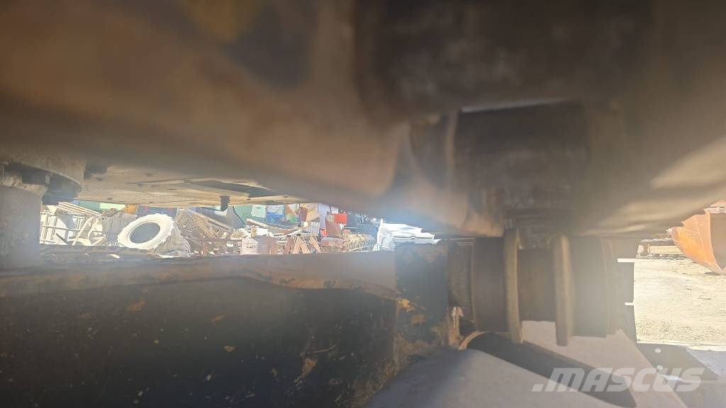 Hyundai HX 220 L Roomikekskavaatorid