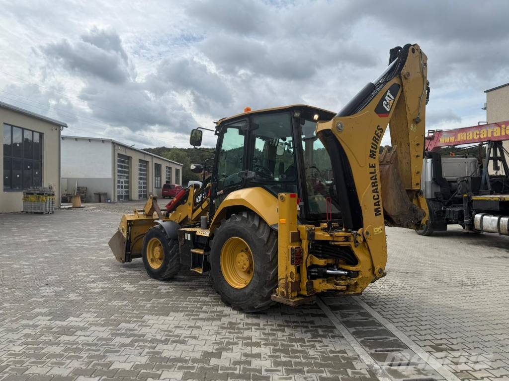 CAT 428F2 Retrocargadoras