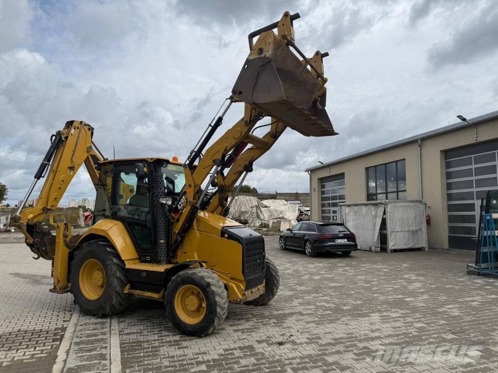 CAT 428F2 Retrocargadoras