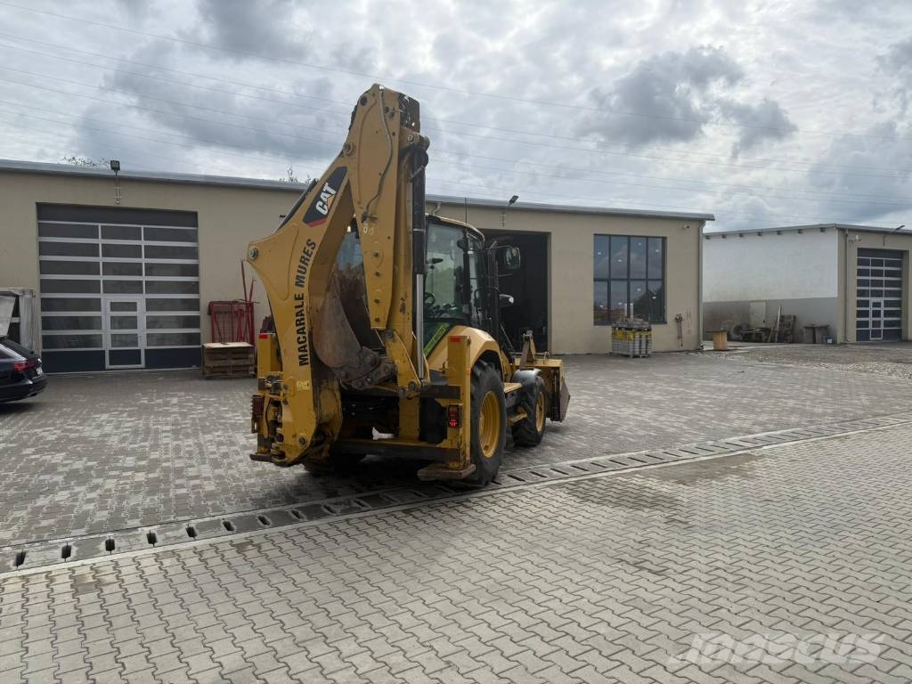 CAT 428F2 Retrocargadoras