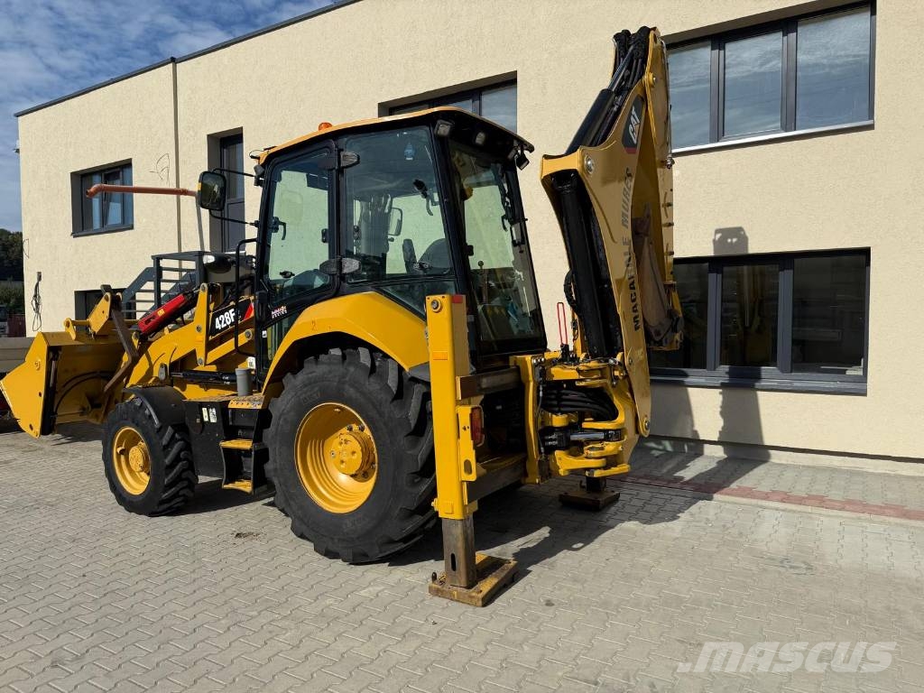 CAT 428F2 Retrocargadoras