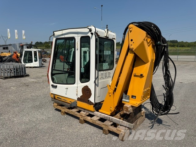 Liebherr A 924 B USED CAB + LIFT Cabine en interieur
