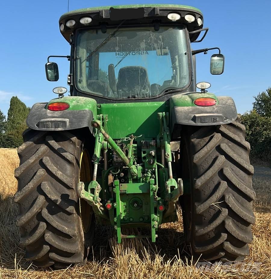 John Deere 7230 R الجرارات