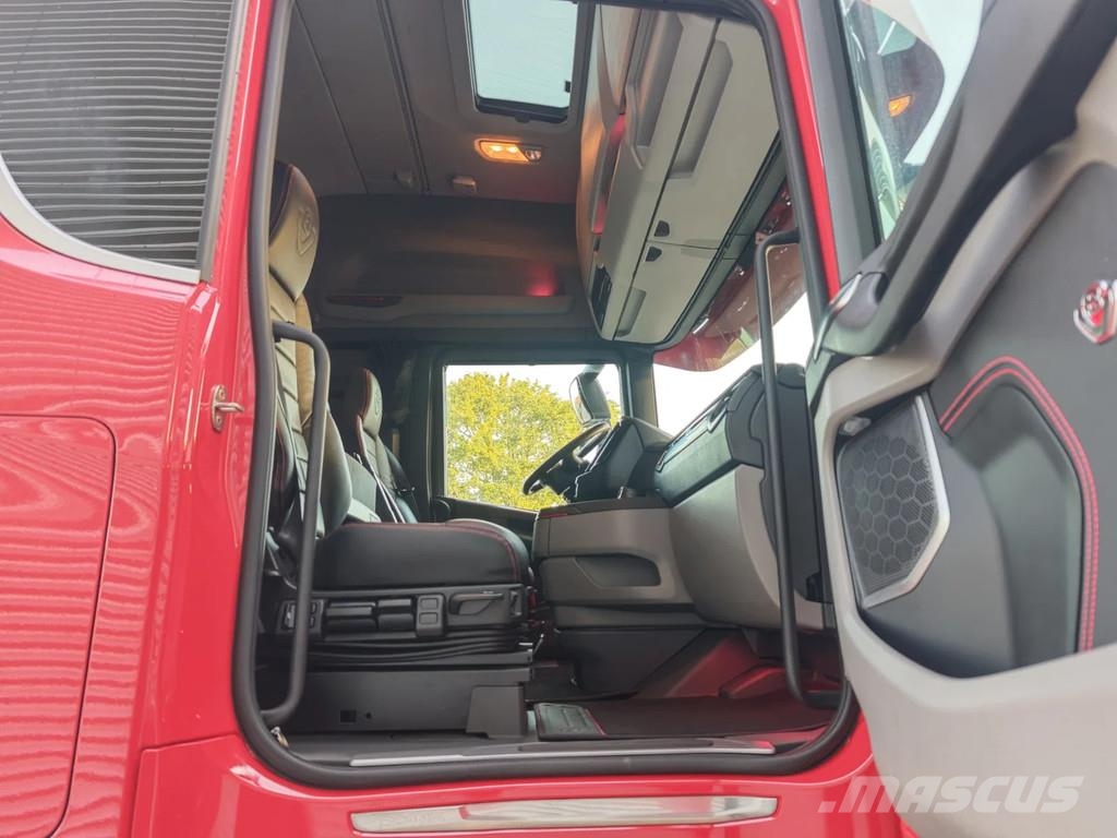 Scania S770 V8 8x4 Heavy Duty Tractor New and Unused! Sattelzugmaschinen