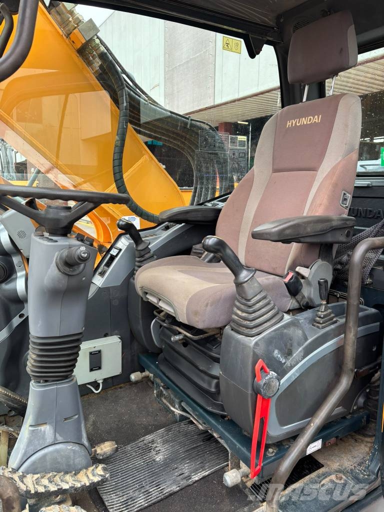 Hyundai Robex 210 W-9 Wheeled excavators
