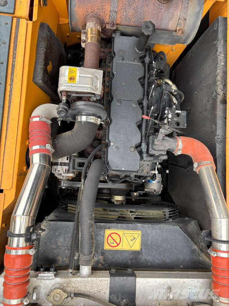 Hyundai Robex 210 W-9 Wheeled excavators
