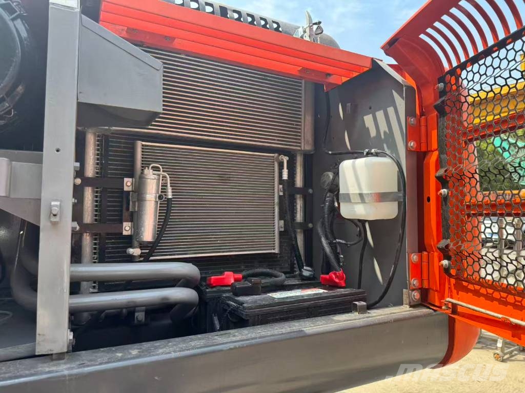 Hitachi ZX 200 Excavatoare pe șenile