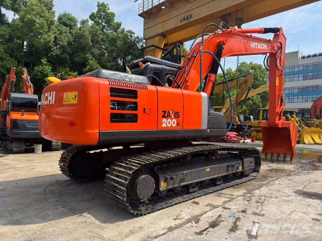 Hitachi ZX 200 Excavatoare pe șenile