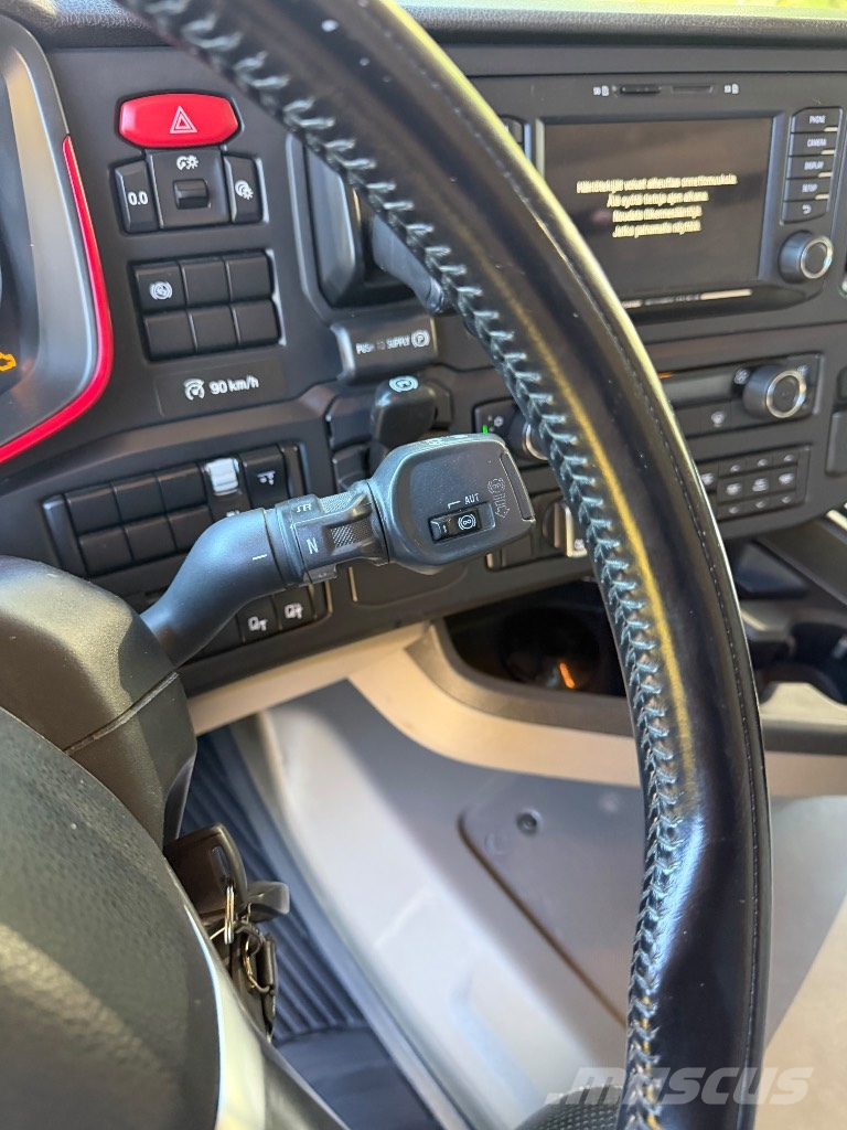 Scania R730 8x4 NZ Puuautot