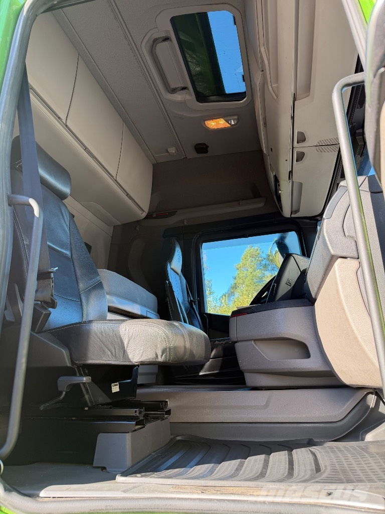 Scania R730 8x4 NZ Puuautot