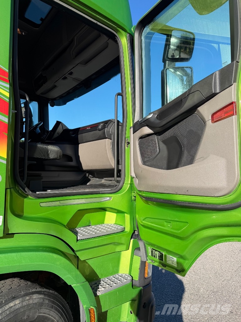 Scania R730 8x4 NZ Puuautot
