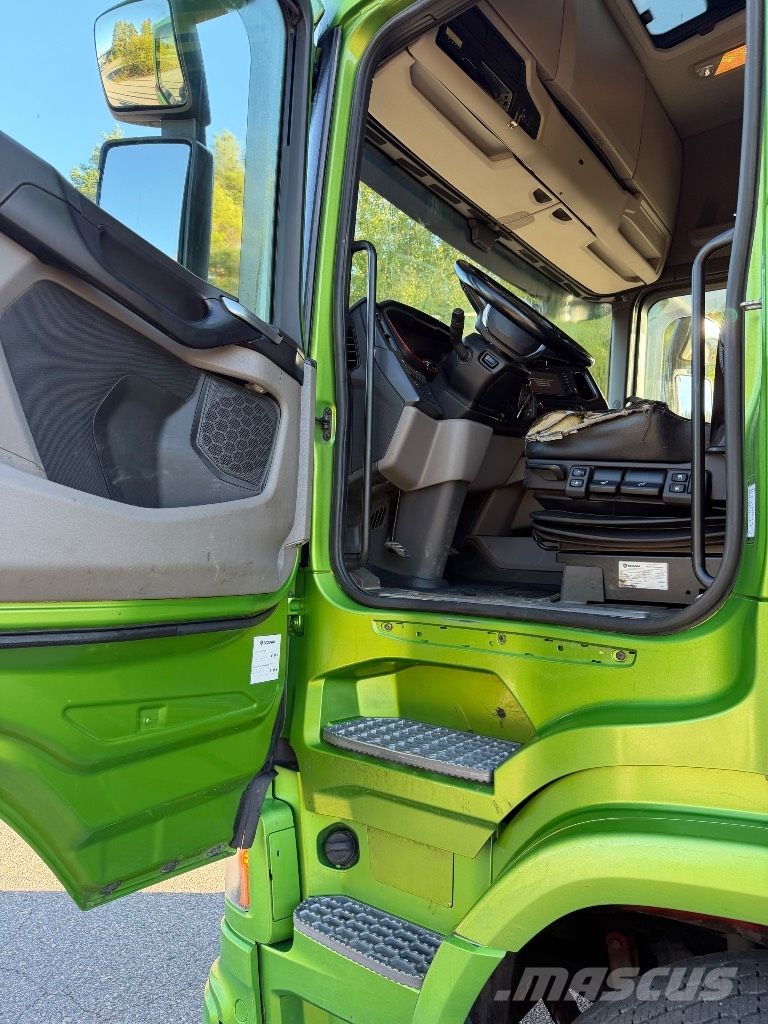 Scania R730 8x4 NZ Puuautot
