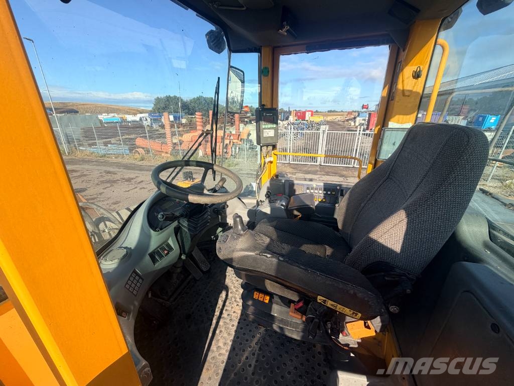Volvo L 220 D Wielladers