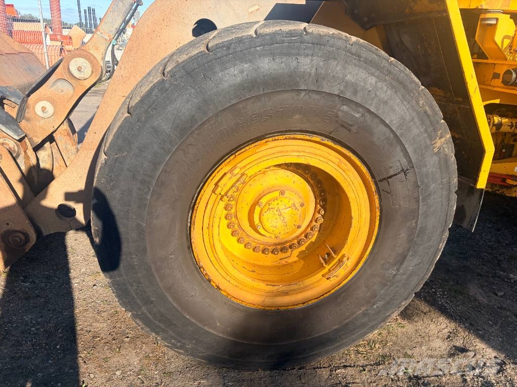 Volvo L 220 D Wielladers