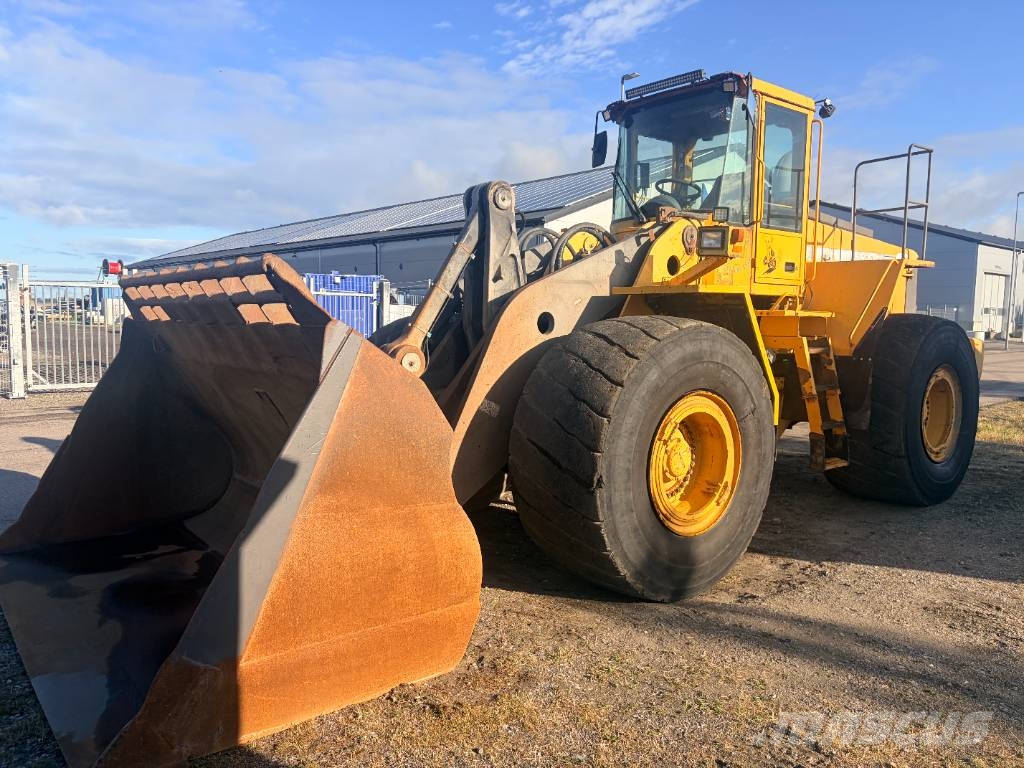 Volvo L 220 D Wielladers