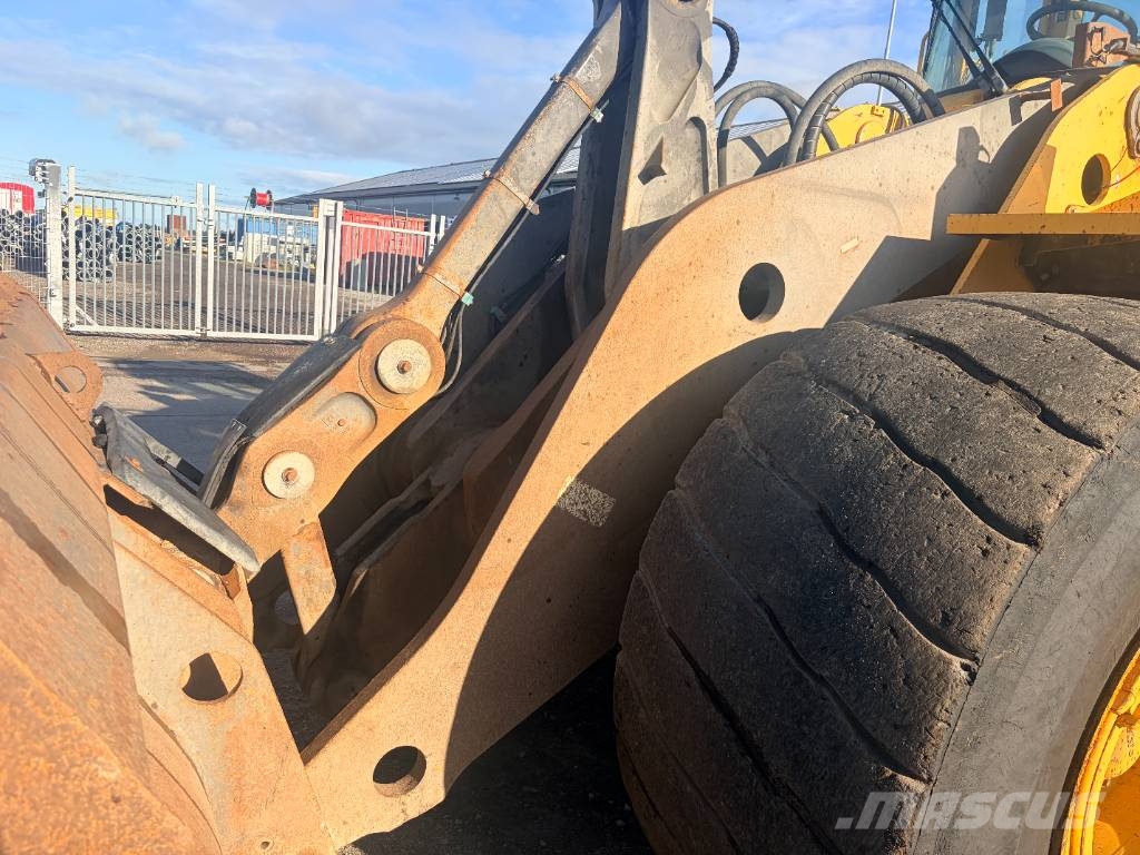 Volvo L 220 D Wielladers