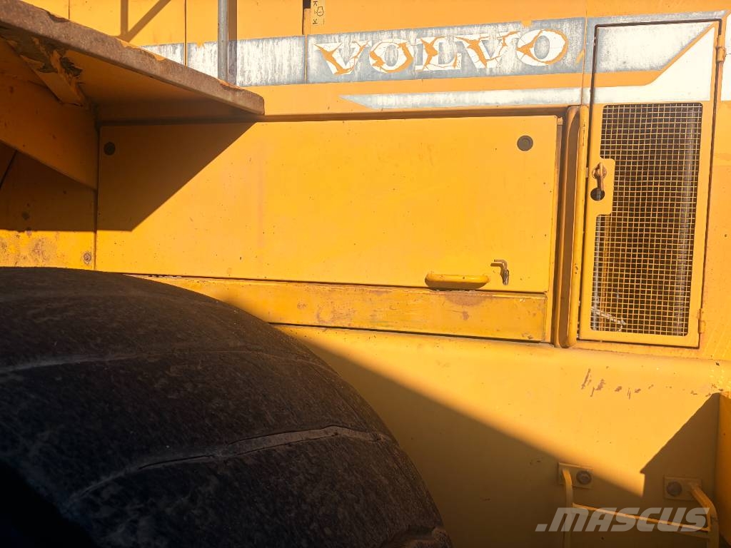 Volvo L 220 D Wielladers