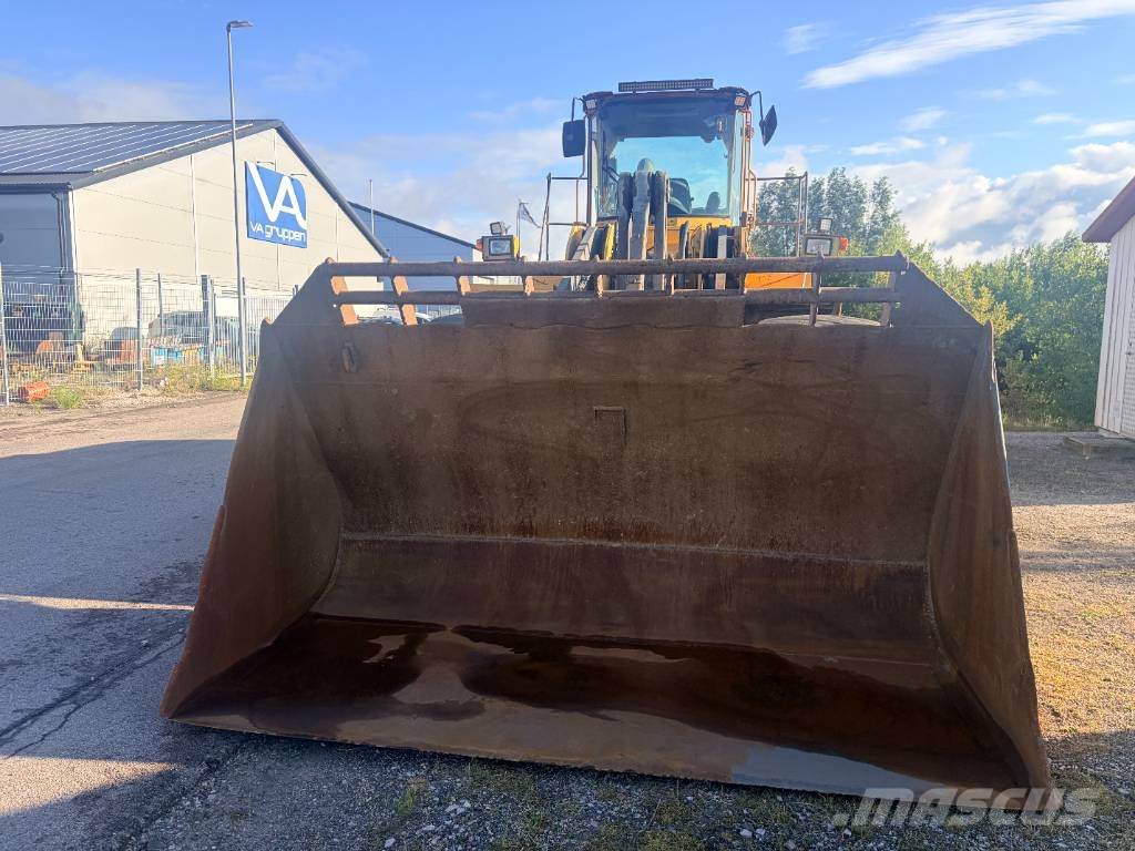Volvo L 220 D Wielladers