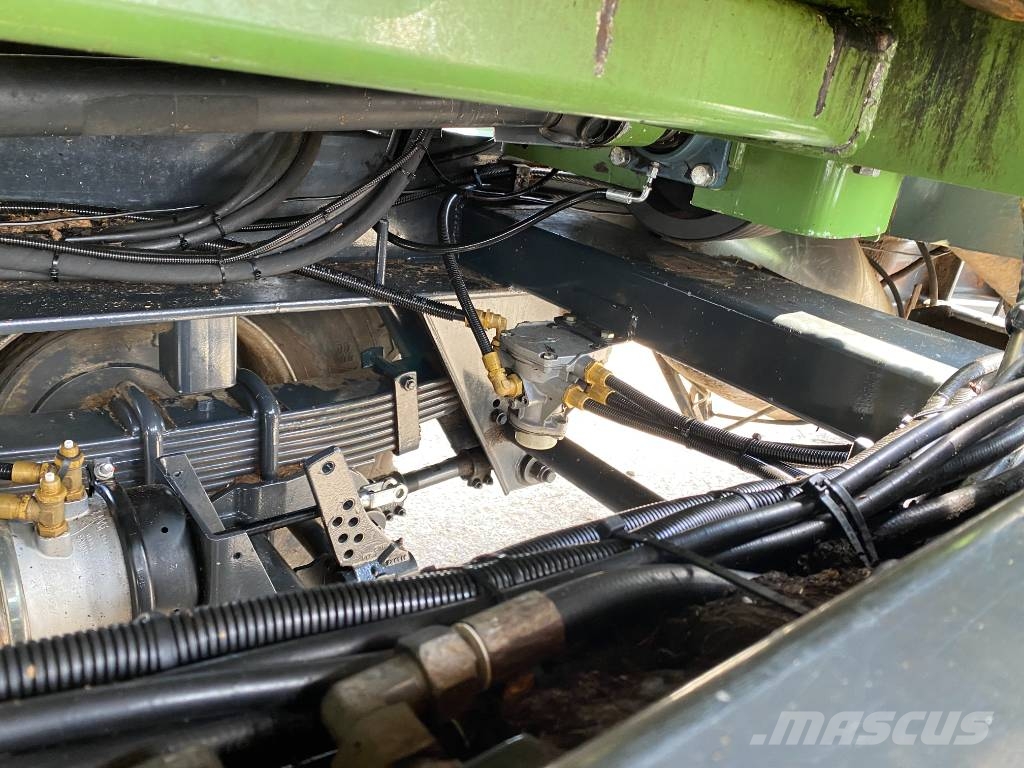 Pezzolato PTH 900/PALFINGER C60F86 endommagé Krattknusere