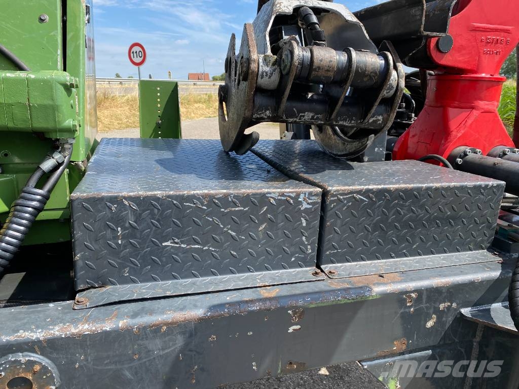 Pezzolato PTH 900/PALFINGER C60F86 endommagé Krattknusere