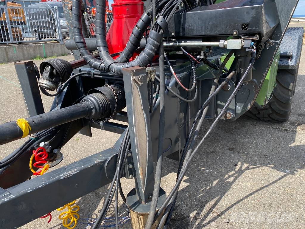 Pezzolato PTH 900/PALFINGER C60F86 endommagé Krattknusere