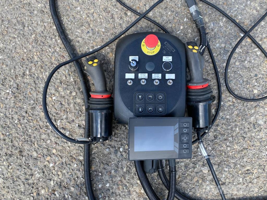 Pezzolato PTH 900/PALFINGER C60F86 endommagé Krattknusere