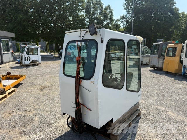 Atlas 1504 USED CAB كابينة والداخلية