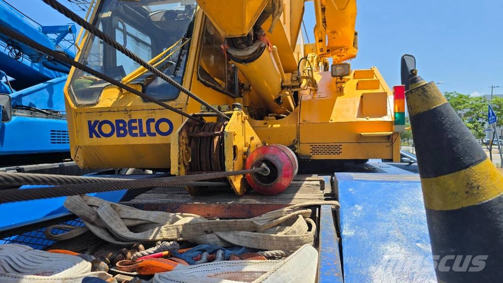 Kobelco RK250 Guindastes para terrenos acidentados