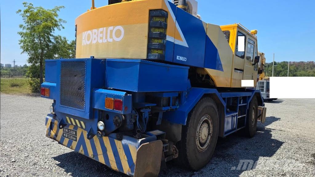 Kobelco RK250 Guindastes para terrenos acidentados