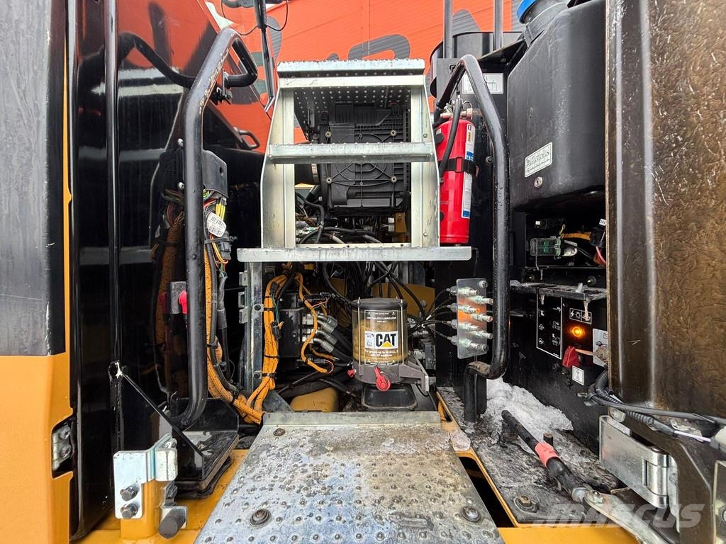 CAT M 314 F TILTROTATOR / CENTRAL LUBRICATION / AC Wielgraafmachines